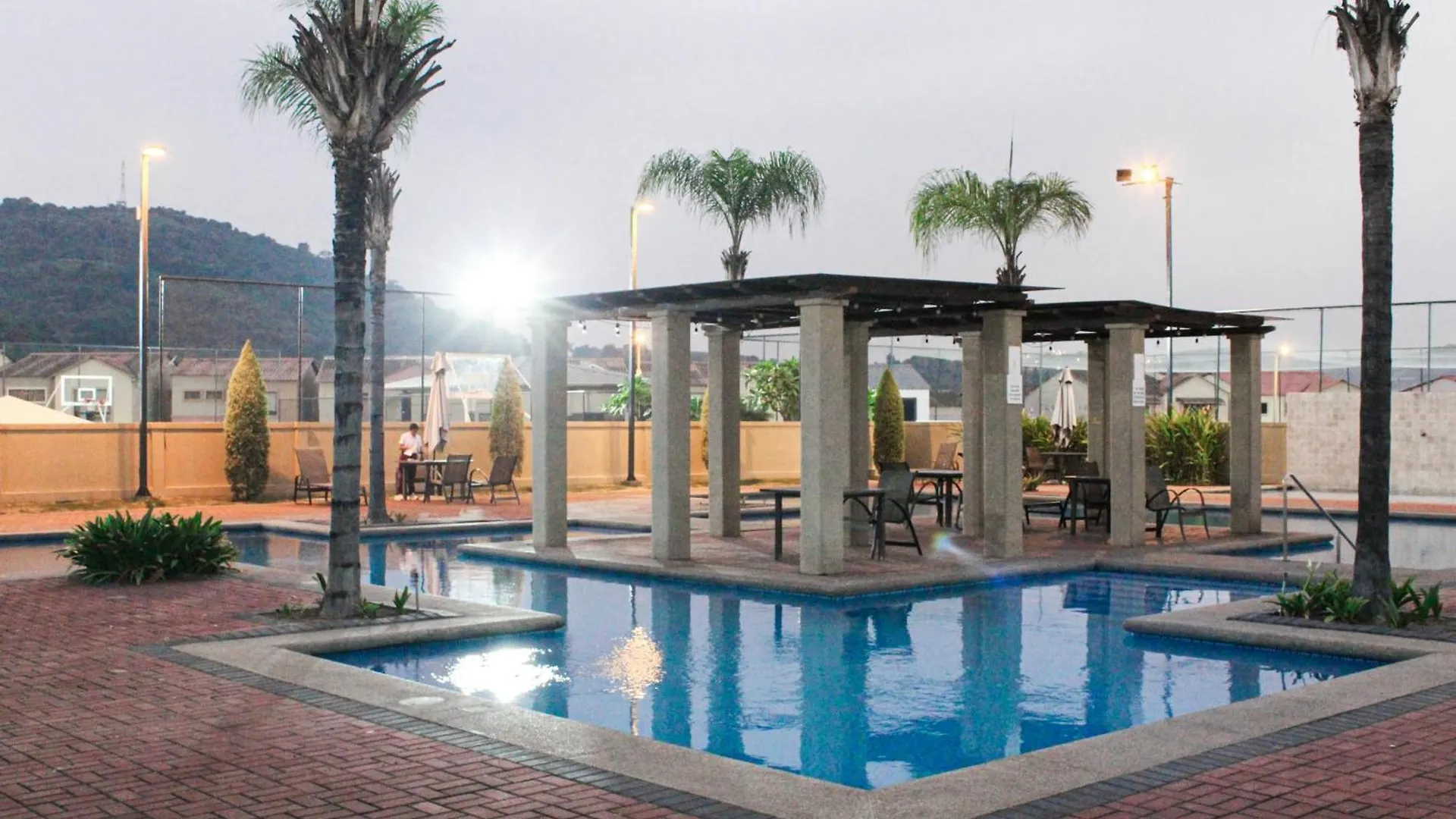 Casa 3 Hab, Piscina Priv, Parrilla Bbq, Parqueo, Seguridad